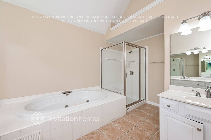 Building Photo - 275 Merritt Dr