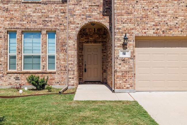 Building Photo - 336 Emerald Creek Dr