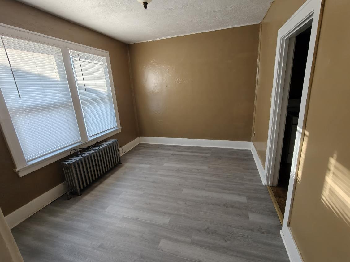 Building Photo - 838 Hemlock Way
