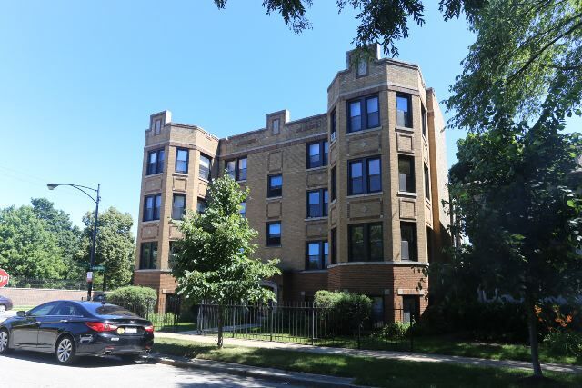 Primary Photo - 4218 N Clark St