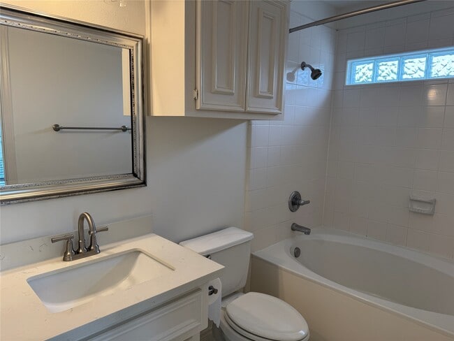 Building Photo - 1908 Bailey St