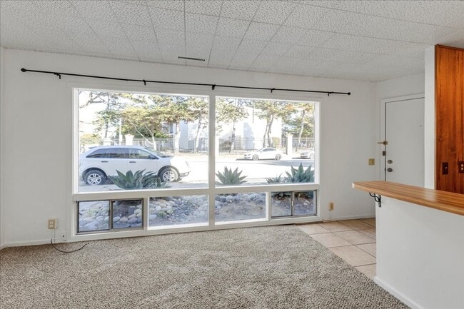 Building Photo - 1 Bedroom Apartment Across from NPS!