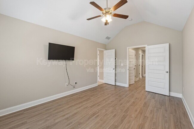 Building Photo - 301 Sumac Trail