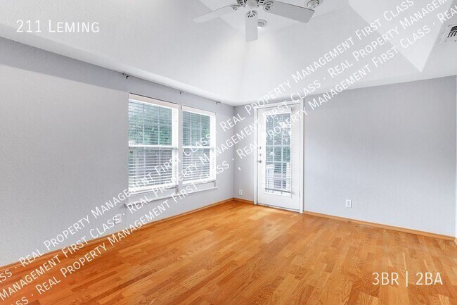Building Photo - 211 Leming-