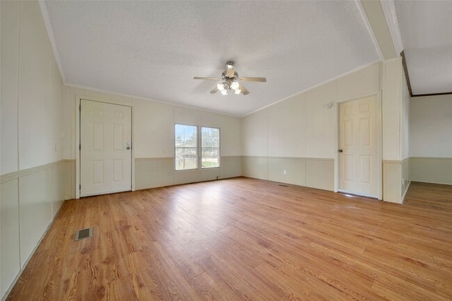 Building Photo - 2 Jacob St