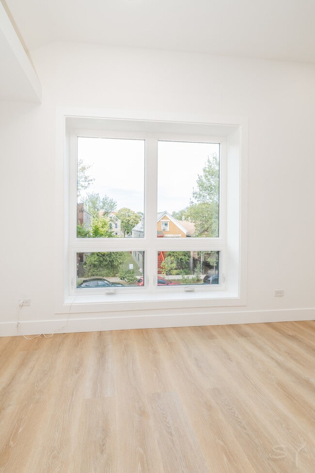 Building Photo - 1245 S Fairfield Ave