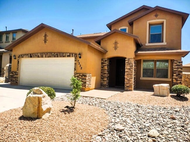 Building Photo - Dazzling Two Story Westside Home With Refrigerated Air Located In Quiet Neighborhood