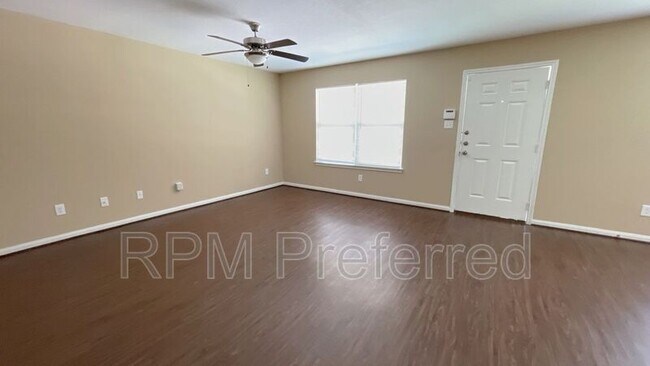 Building Photo - 8114 Record St