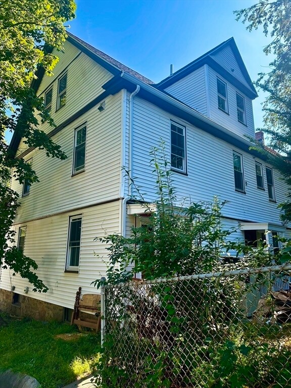 Building Photo - 36 Arlington St
