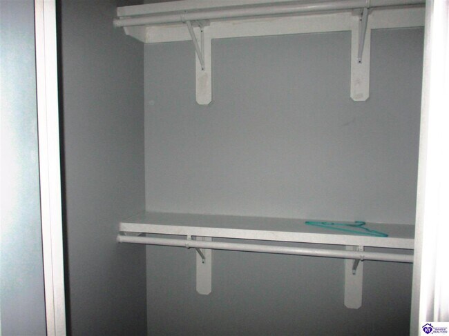 Building Photo - 130 Diamond Ct