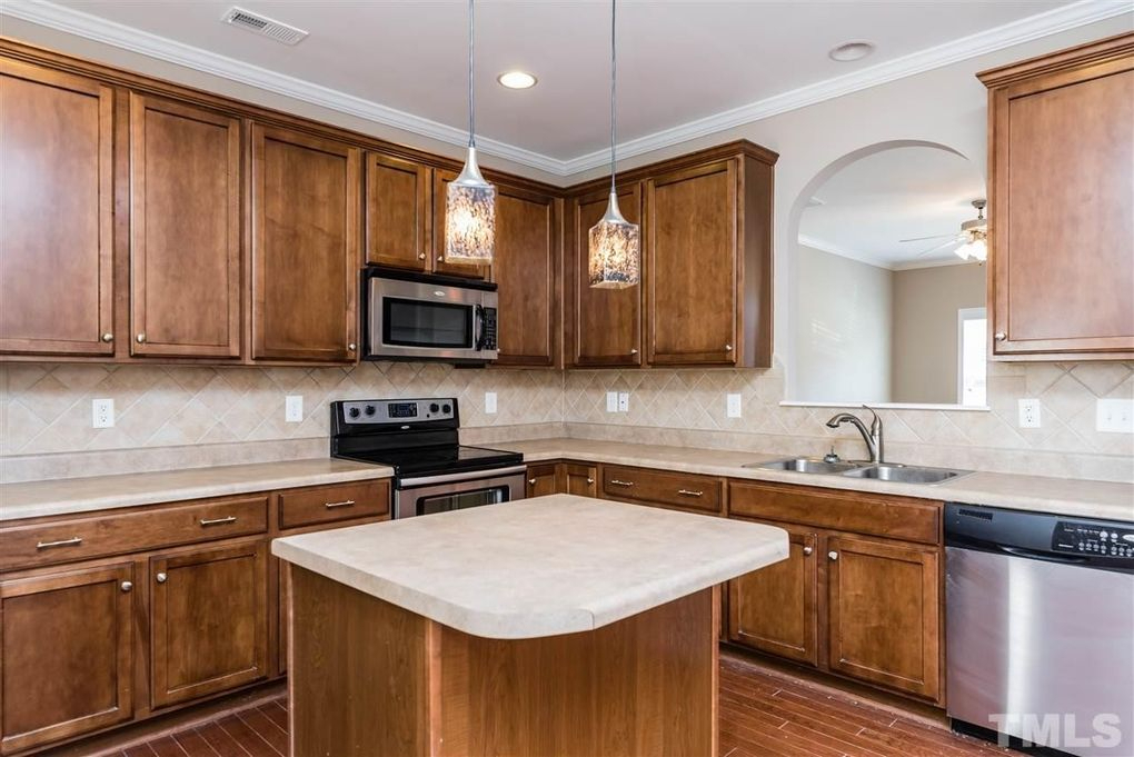 Building Photo - Room in Townhome on Keystone Park Dr