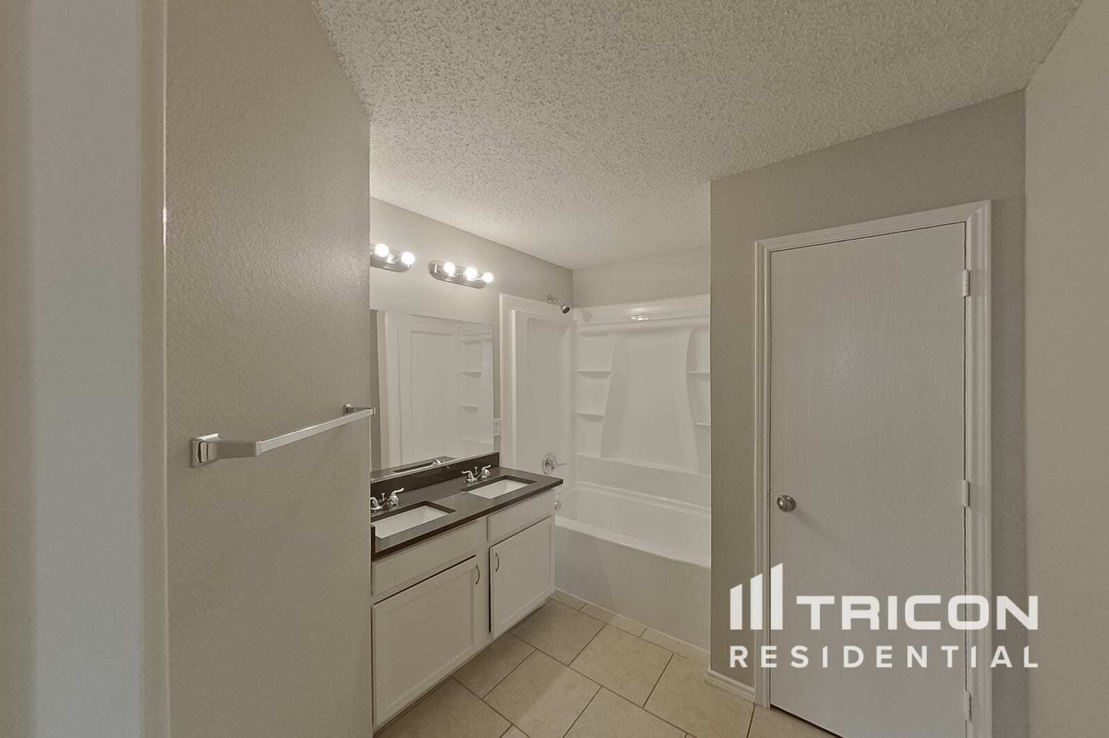 Building Photo - 8769 Garden Springs Dr