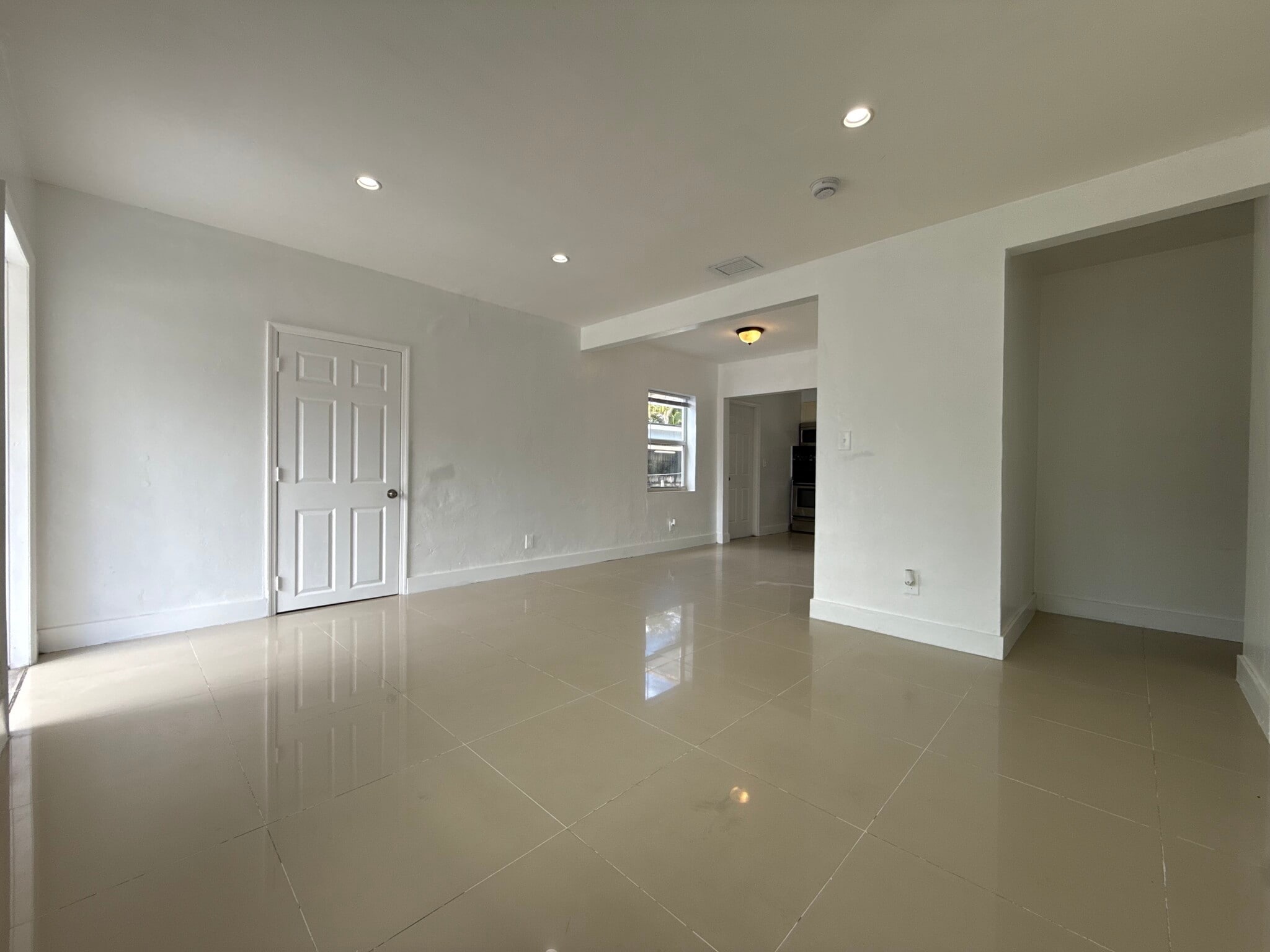 Building Photo - 911 NW 57th St