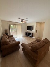 Building Photo - 2146 W Isabella Ave