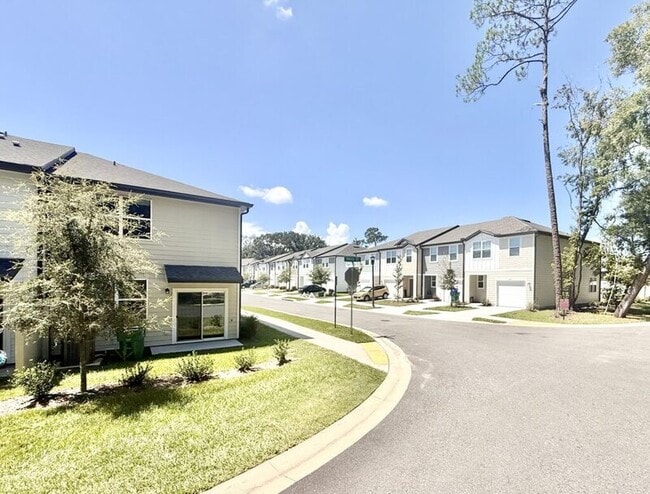 Building Photo - 38057 Elby Ln