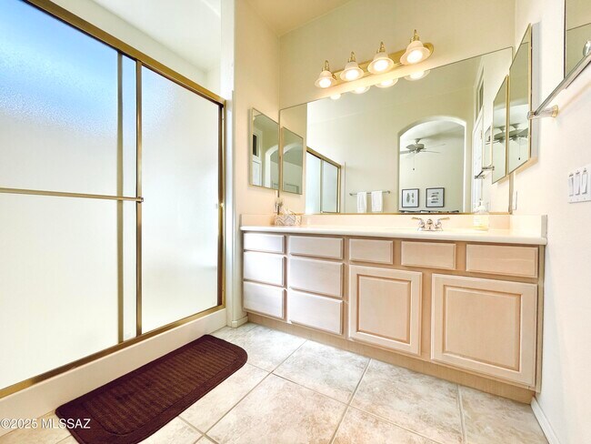 Building Photo - 9524 N Twinkling Shadows Way