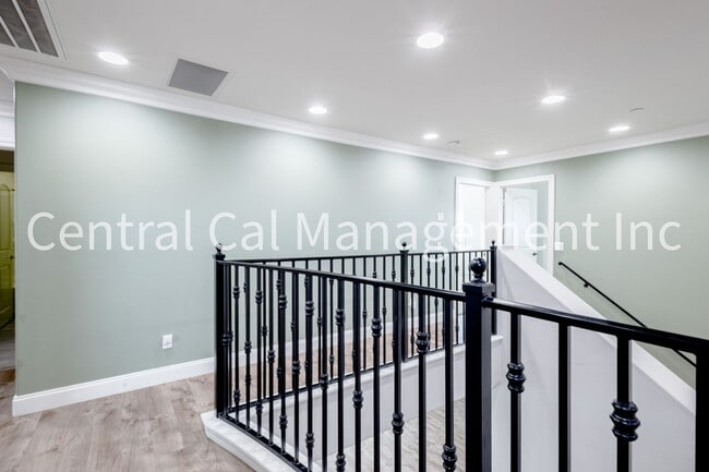 Building Photo - 5 Bedroom/3 Bath Home with Paid Solar System - $3095 Per month!