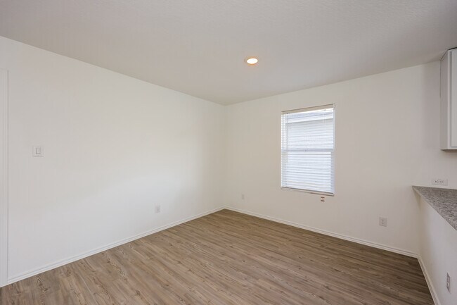 Building Photo - 10218 Ickham Mill Ct, San Antonio, TX