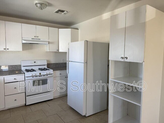 Building Photo - 352 Rio Grande Ct