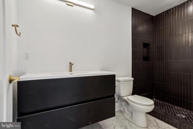 Building Photo - 367 W Hortter St