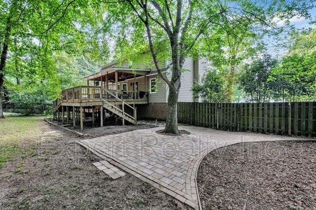 Building Photo - 5501 Heath Row Dr