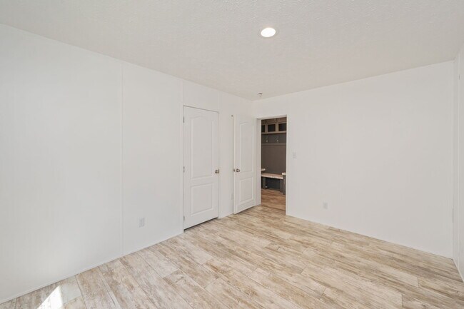 Building Photo - 6116 Arlon Ln
