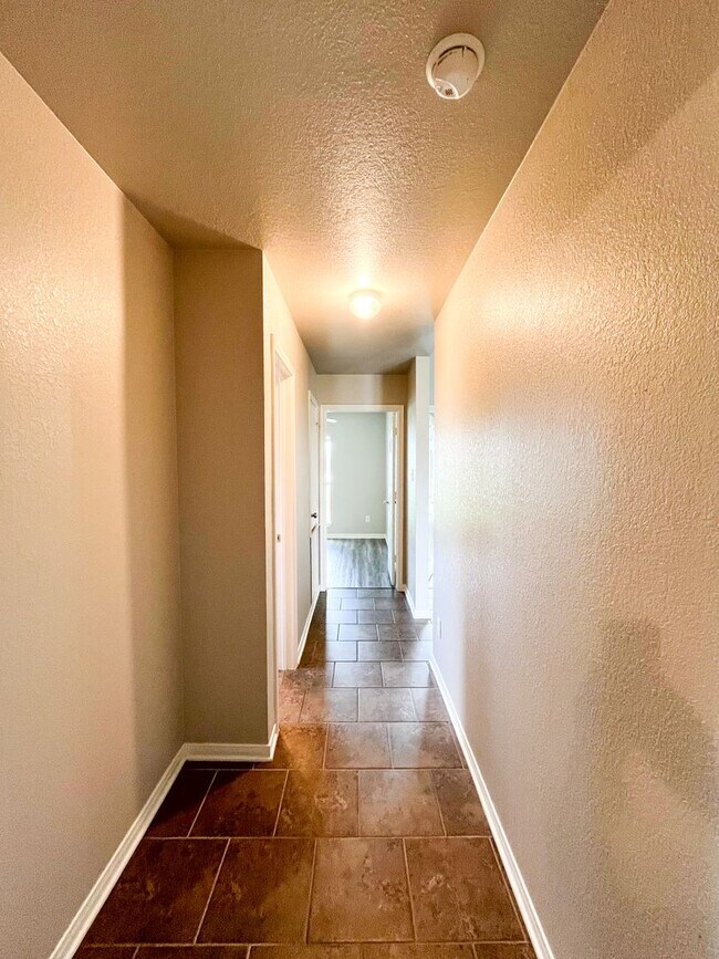 Building Photo - Available NOW!!!! This Beautiful 1 story, 4 Bedroom, 2 bath home in Killeen has a lot to offer!  ...