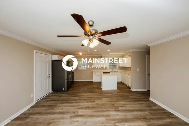 Building Photo - 3 Bedroom Pet-Friendly Home in Powder Springs, GA with Main Street Renewal