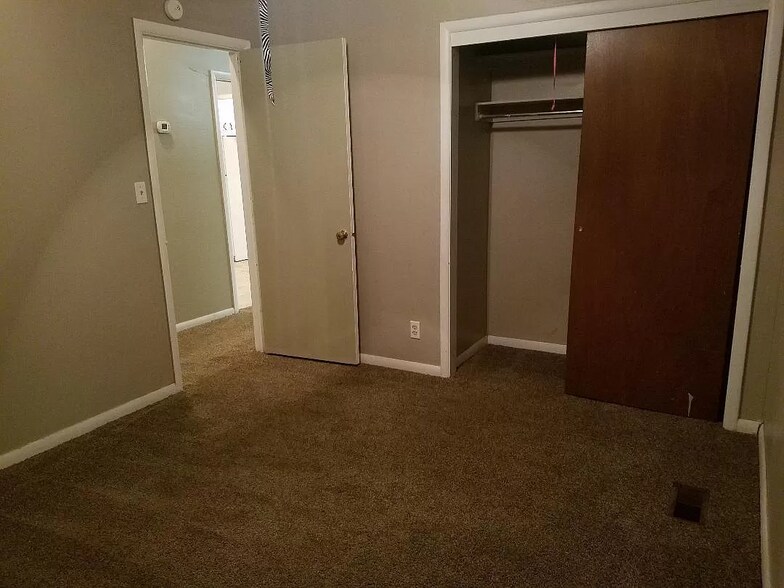 Building Photo - 1107 Glenshire Ave