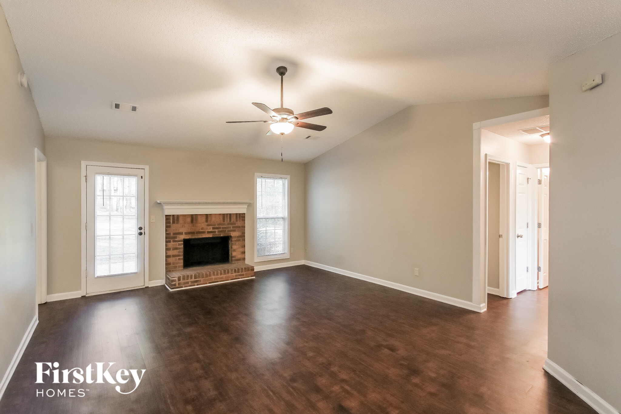 Building Photo - 1166 Locust Dr