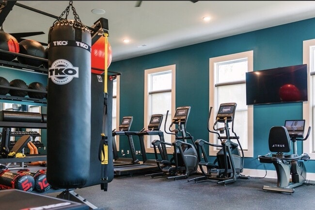 Building Photo - 2821 Yorkshire Moors Wy