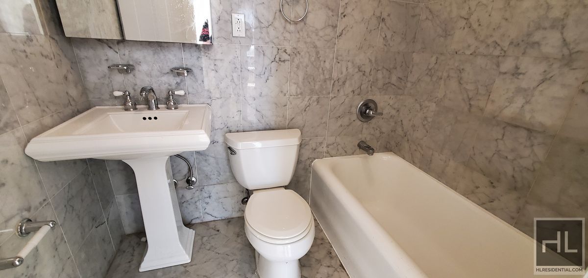 Building Photo - SECOND AVENUE