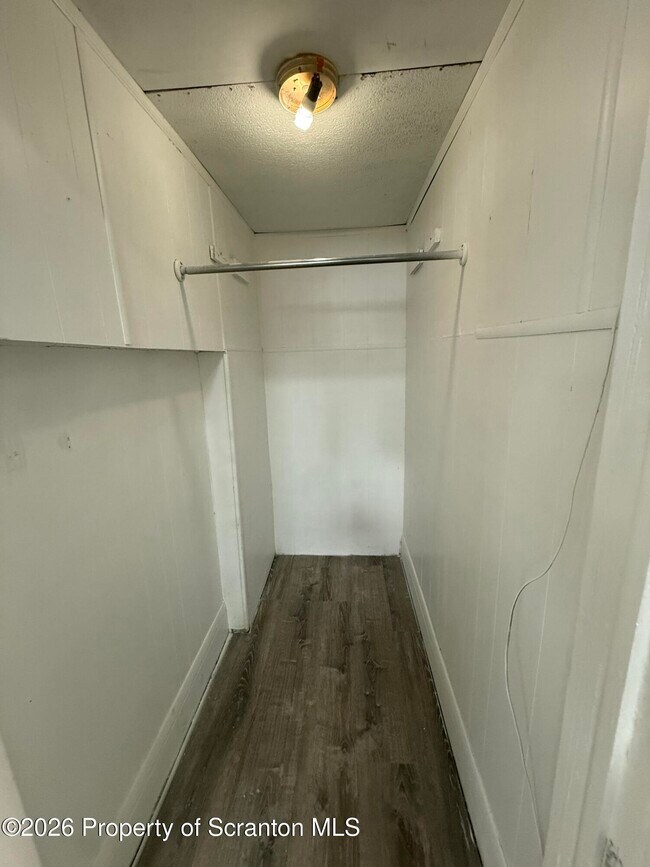 Building Photo - 375 Grove St