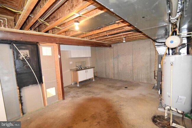 Building Photo - 139 Hokeland Dr