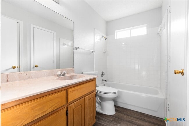 Building Photo - 4203 Fieldcrest Dr