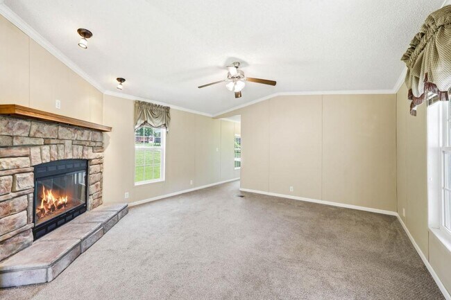 Building Photo - 267 Maddux Farm Dr