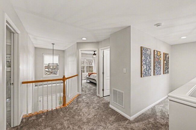 Building Photo - Freshly Renovated 4 Bedroom Home In Centerville OH