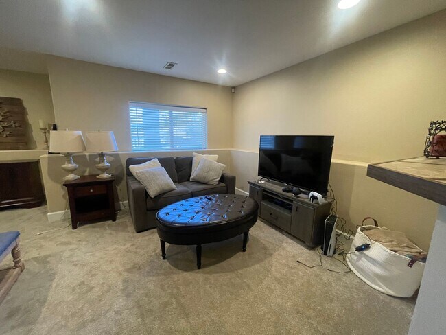 Building Photo - $0 DEPOSIT OPTION. 4 BEDROOM 3 BATHROOM HIGHLANDS RANCH HOUSE NEAR CHATFIELD STATE PARK