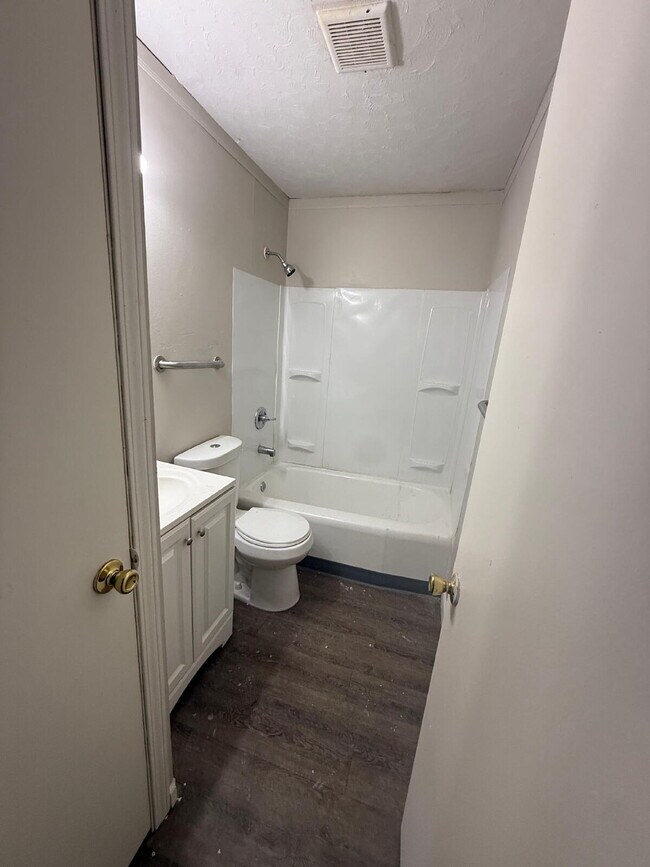 Building Photo - 1117 Redman Blvd