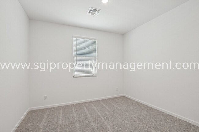 Building Photo - 18259 La Senda Dr W