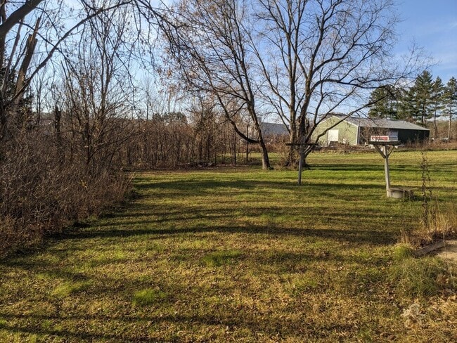 Building Photo - 487 W Prairie St