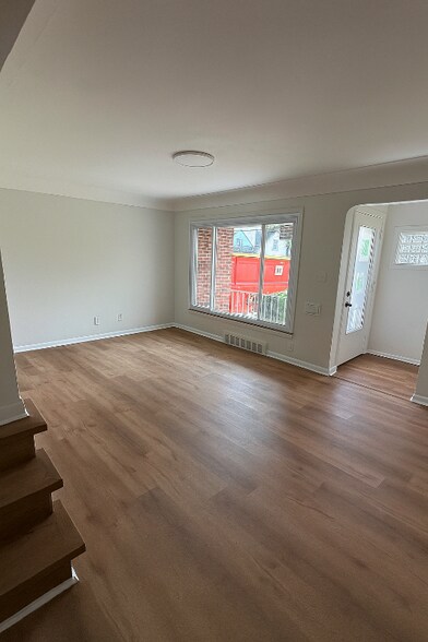 Building Photo - 18205 Dalewood Ave