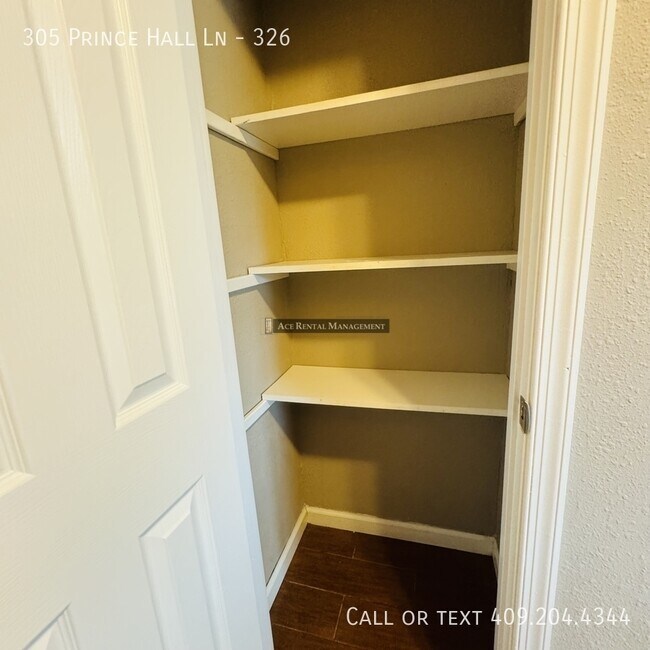 Building Photo - 305 Prince Hall Ln