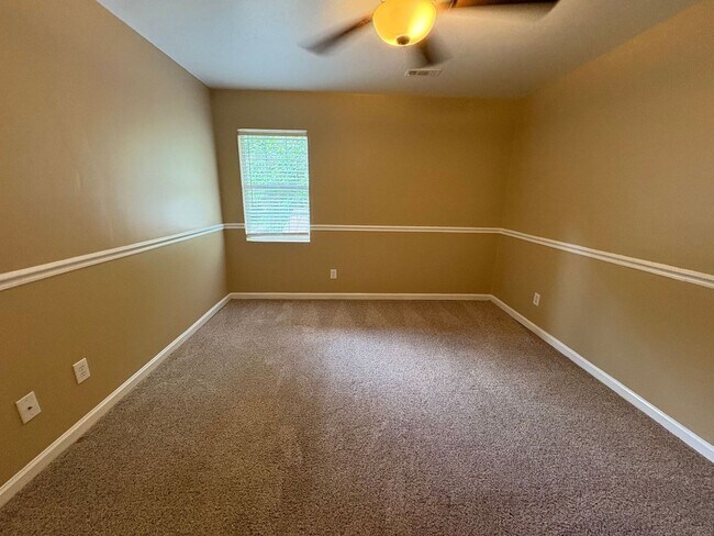 Building Photo - 2 Bed 2 Bath Home Near Cherry Park