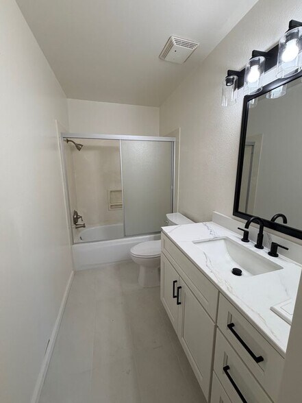 Building Photo - 5425 Concord Blvd