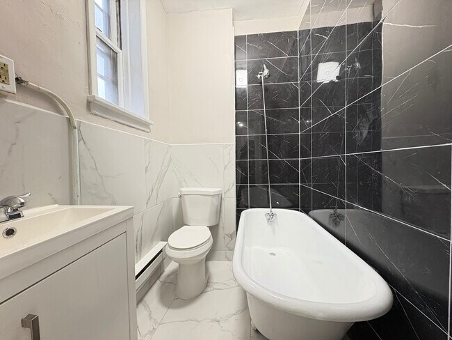 293 Griffith St 6 - 295 Griffith St