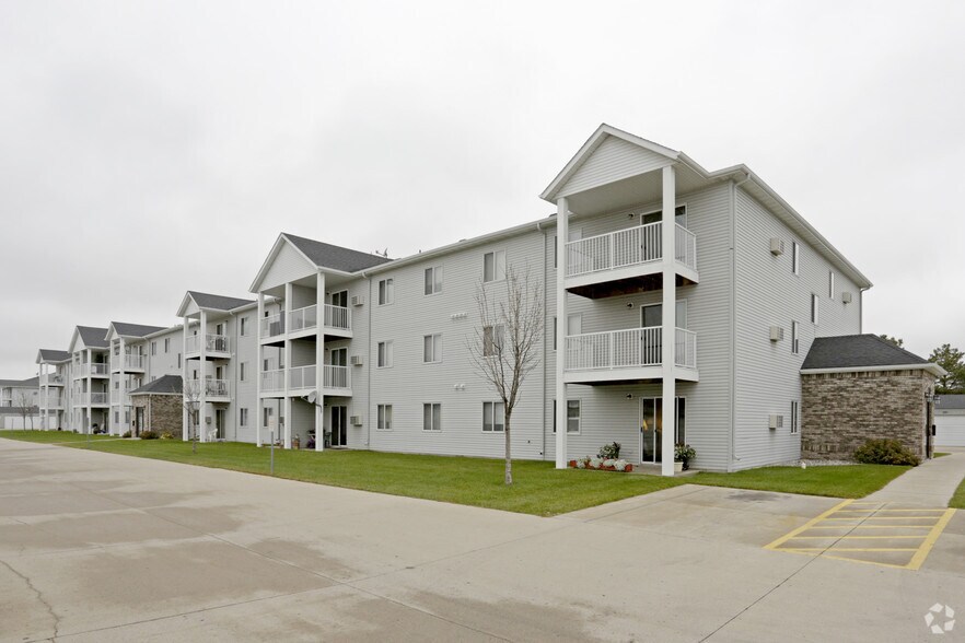 Brandy Hill Apartments 1435 33rd St S Fargo ND 58103 Apartment Finder