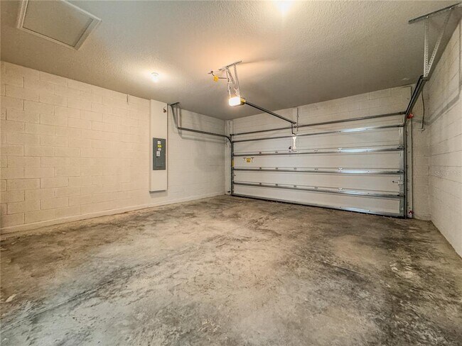 Building Photo - 3753 Isle Royal Place