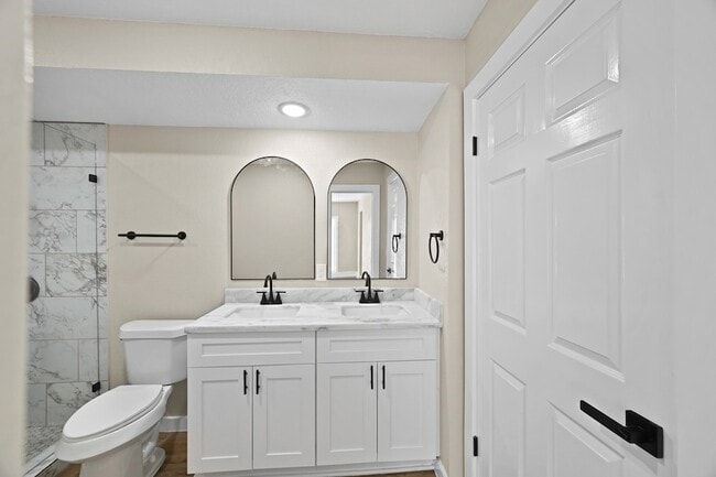 Building Photo - 10211 Glenmawr Dr