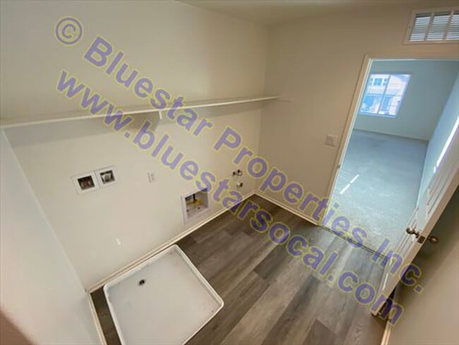 Building Photo - Just listed 5 bedroom in Victorville